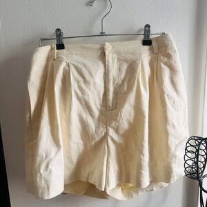 Elegant Women's Beige Shorts